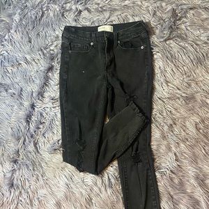 3/$25🦋Mid Rise Vintage Jeans